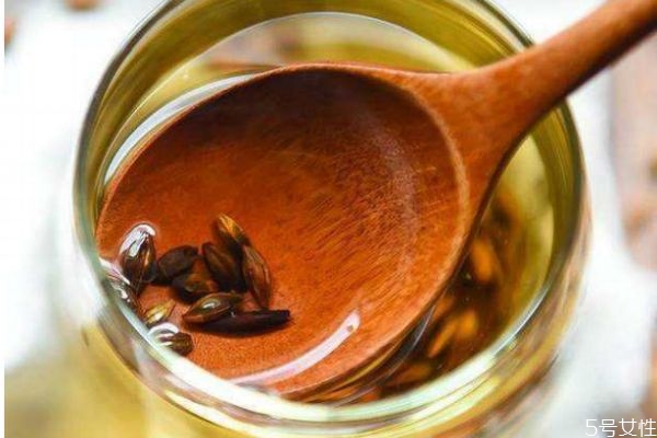 喝大麥茶會(huì)拉肚子嗎 拉肚子和喝大麥茶有關(guān)系嗎 喝大麥茶會(huì)拉肚子嗎 拉肚子和喝大麥茶有關(guān)系嗎