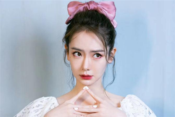 蝴蝶結(jié)發(fā)夾怎么戴好看 蝴蝶結(jié)發(fā)卡配什么發(fā)型好看 蝴蝶結(jié)發(fā)夾怎么戴好看 蝴蝶結(jié)發(fā)卡配什么發(fā)型好看