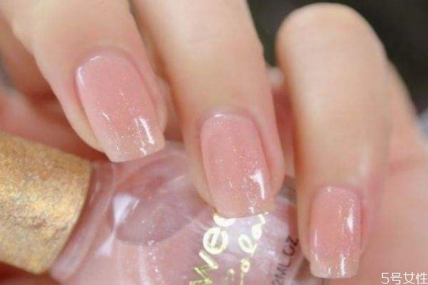 適合夏季的美甲顏色 什么美甲顏色時(shí)候夏季 適合夏季的美甲顏色 什么美甲顏色時(shí)候夏季