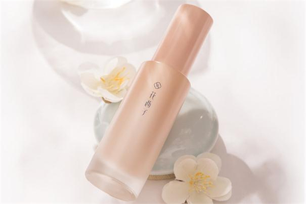 花西子粉底液好用嗎 花西子粉底液測評 花西子粉底液好用嗎 花西子粉底液測評