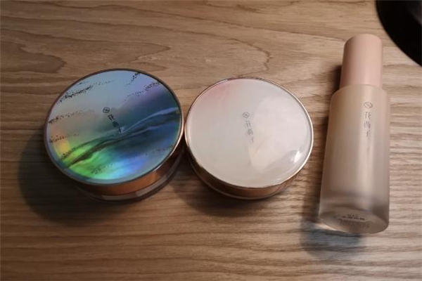 花西子粉底液色號 花西子粉底液適合什么膚質(zhì) 花西子粉底液色號 花西子粉底液適合什么膚質(zhì)