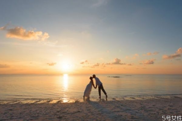 分手后想和好怎么說(shuō) 想復(fù)合怎么給他發(fā)信息 分手后想和好怎么說(shuō) 想復(fù)合怎么給他發(fā)信息