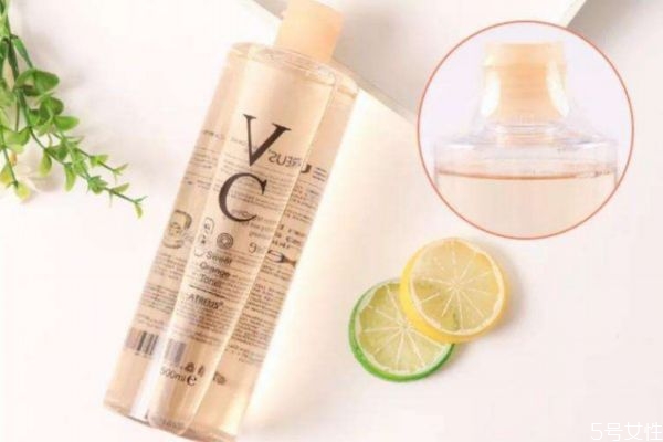 痘痘肌膚可以用vc水嗎 vc水敷臉有什么好處 痘痘肌膚可以用vc水嗎 vc水敷臉有什么好處