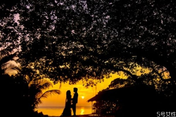 男生為什么撩一個女生 會撩的男生都花心嗎 男生為什么撩一個女生 會撩的男生都花心嗎