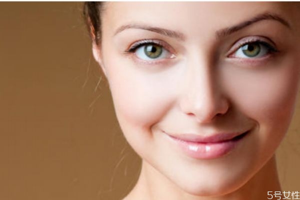 夏季如何去除紅血絲 夏季去除紅血絲的方法 夏季如何去除紅血絲 夏季去除紅血絲的方法