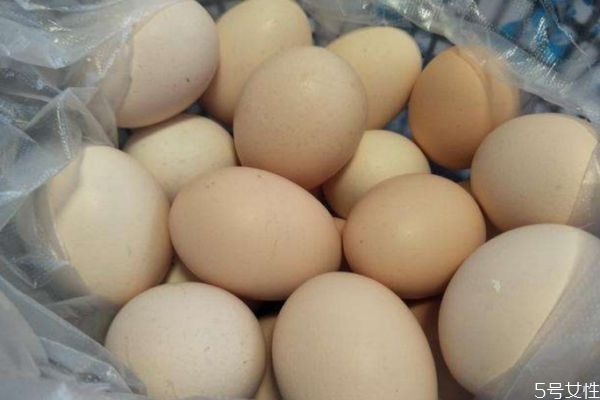 雞蛋變質的現(xiàn)象有什么 如何分辨雞蛋是否變質 雞蛋變質的現(xiàn)象有什么 如何分辨雞蛋是否變質