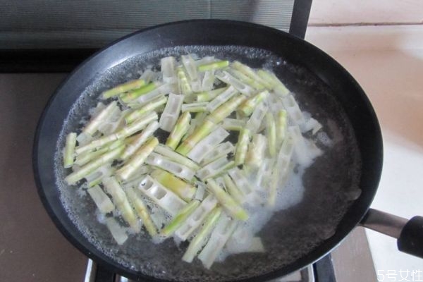 竹筍焯水的作用有什么 為什么竹筍需要焯水 竹筍焯水的作用有什么 為什么竹筍需要焯水