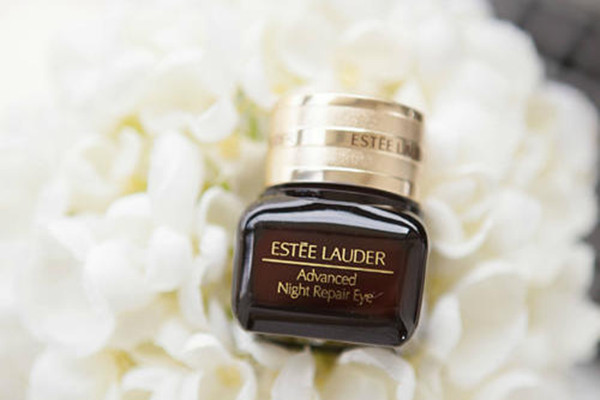 雅詩蘭黛小棕瓶眼霜的功效 雅詩蘭黛小棕瓶眼霜的成分 雅詩蘭黛小棕瓶眼霜的功效 雅詩蘭黛小棕瓶眼霜的成分