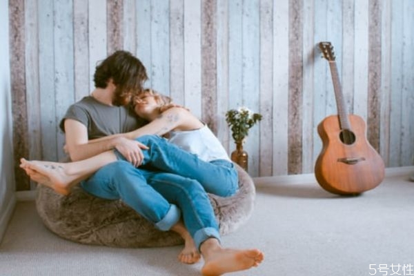 真心喜歡和隨便撩撩的區(qū)別 真心喜歡會急于想確立關(guān)系 真心喜歡和隨便撩撩的區(qū)別 真心喜歡會急于想確立關(guān)系