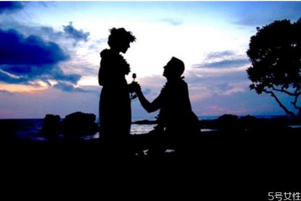 男生會(huì)隨便撩女生嗎 男生追女生撩和追有什么區(qū)別 男生會(huì)隨便撩女生嗎 男生追女生撩和追有什么區(qū)別