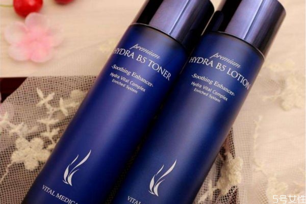 過期的爽膚水能做什么 爽膚水剛剛過期可以用嗎 過期的爽膚水能做什么 爽膚水剛剛過期可以用嗎