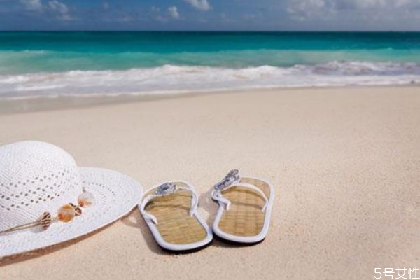 防曬霜能混著用嗎 可以同時擦兩種防曬霜嗎 防曬霜能混著用嗎 可以同時擦兩種防曬霜嗎