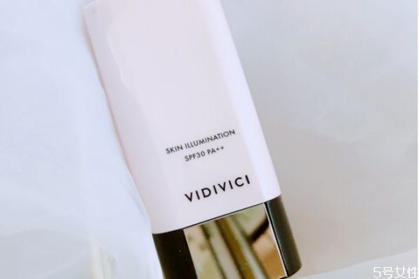 妝前乳可以用什么代替 妝前乳可以當(dāng)乳液用么 妝前乳可以用什么代替 妝前乳可以當(dāng)乳液用么