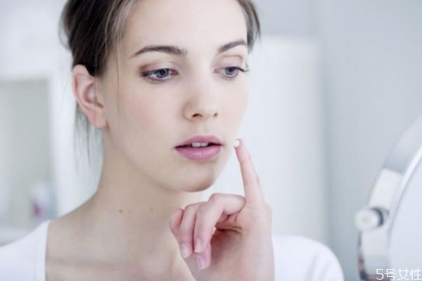 蒸完臉后能直接做面膜嗎 蒸完臉再做面膜好嗎 蒸完臉后能直接做面膜嗎 蒸完臉再做面膜好嗎