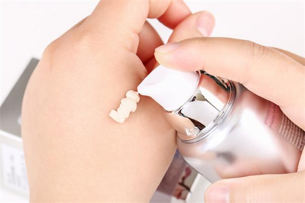 紐西之謎隔離霜價(jià)格 紐西之謎隔離香味重嗎 紐西之謎隔離霜價(jià)格 紐西之謎隔離香味重嗎