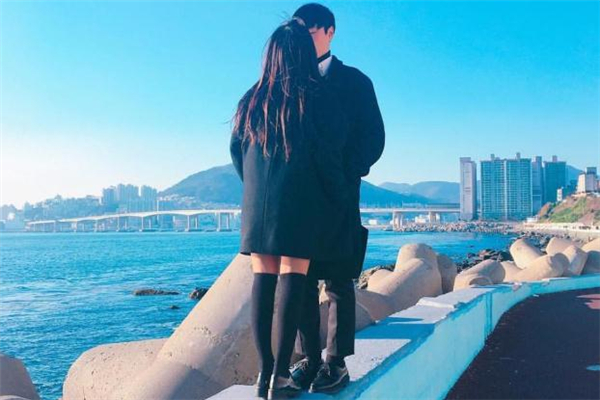 女生想你了會有哪些暗示 女生哪些話代表想你了 女生想你了會有哪些暗示 女生哪些話代表想你了