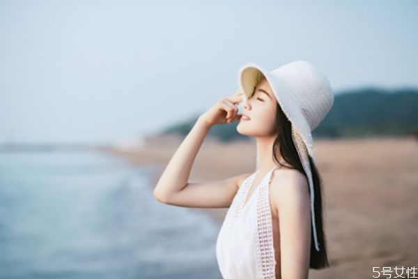 同居前應(yīng)該考慮什么問(wèn)題 戀愛(ài)多久提出同居比較合適 同居前應(yīng)該考慮什么問(wèn)題 戀愛(ài)多久提出同居比較合適