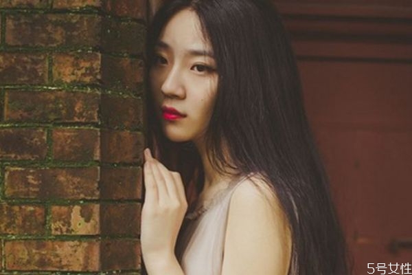 同居前應(yīng)該考慮什么問(wèn)題 戀愛(ài)多久提出同居比較合適 同居前應(yīng)該考慮什么問(wèn)題 戀愛(ài)多久提出同居比較合適