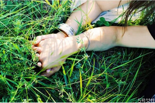 睡前發(fā)什么信息撩男人 晚安怎么幽默回復(fù) 睡前發(fā)什么信息撩男人 晚安怎么幽默回復(fù)