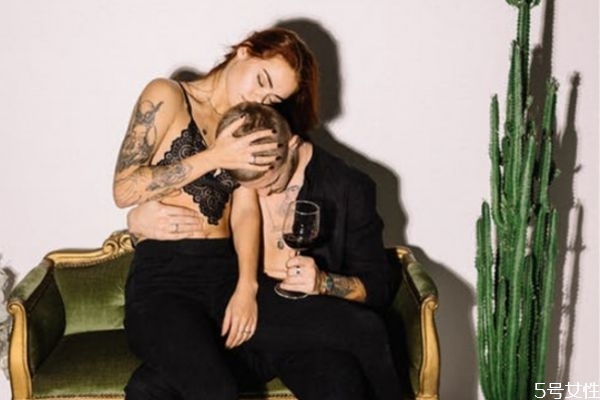 怎樣挽回傷透心的女人 動手打老婆如何認(rèn)錯 怎樣挽回傷透心的女人 動手打老婆如何認(rèn)錯