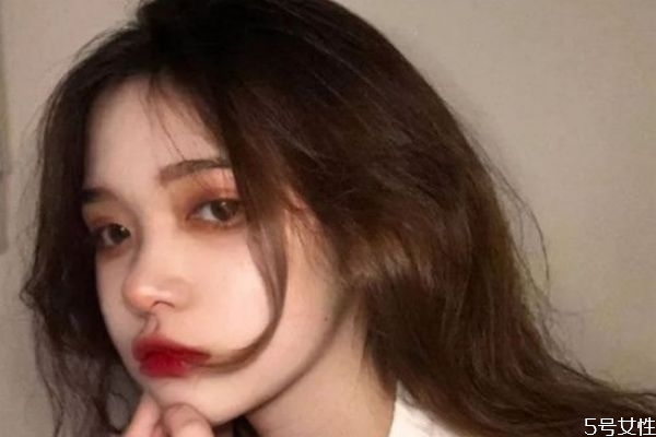 燙完頭發(fā)幾天可以做護(hù)理 燙過頭發(fā)用什么護(hù)理 燙完頭發(fā)幾天可以做護(hù)理 燙過頭發(fā)用什么護(hù)理