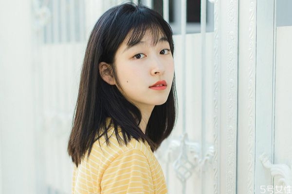 多久洗一次頭發(fā)合適 頭發(fā)一直掉怎么辦 多久洗一次頭發(fā)合適 頭發(fā)一直掉怎么辦