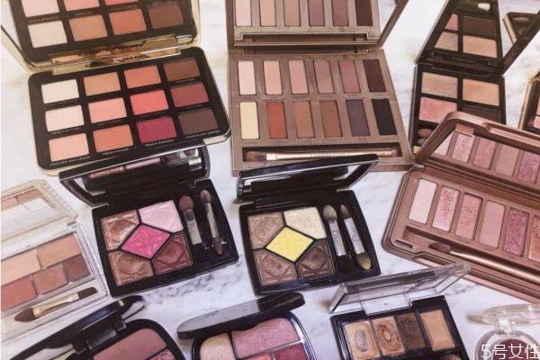 過(guò)期的眼影還能用嗎 眼影筆和眼影的區(qū)別 過(guò)期的眼影還能用嗎 眼影筆和眼影的區(qū)別