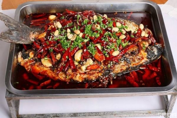 烤魚(yú)的熱量高嗎 烤魚(yú)熟不熟高熱量食物 烤魚(yú)的熱量高嗎 烤魚(yú)熟不熟高熱量食物