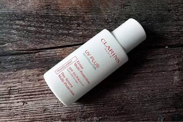 嬌韻詩清透美白防曬乳使用方法 嬌韻詩清透美白防曬乳主要成分 嬌韻詩清透美白防曬乳使用方法 嬌韻詩清透美白防曬乳主要成分