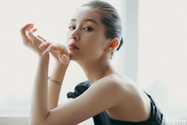 哄女朋友開心的話道歉語句 給女朋友道歉的話有什么 哄女朋友開心的話道歉語句 給女朋友道歉的話有什么