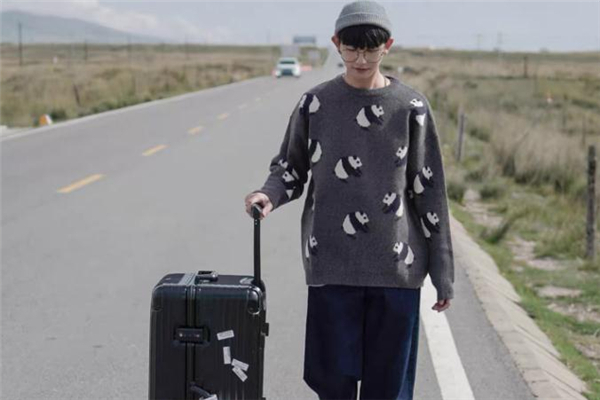 男生牛仔褲配什么毛衣好看 男生牛仔褲怎么搭配毛衣 男生牛仔褲配什么毛衣好看 男生牛仔褲怎么搭配毛衣