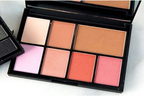 什么牌子的眼影好 眼影有哪些品牌 什么牌子的眼影好 眼影有哪些品牌