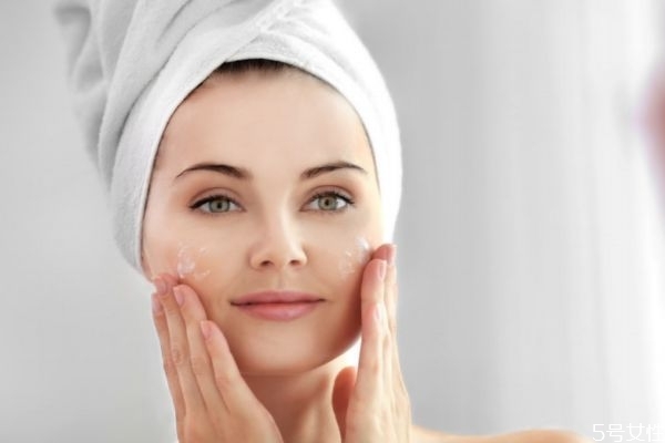 面膜能改善油性皮膚嗎 油性皮膚可以用面膜改善嗎 面膜能改善油性皮膚嗎 油性皮膚可以用面膜改善嗎