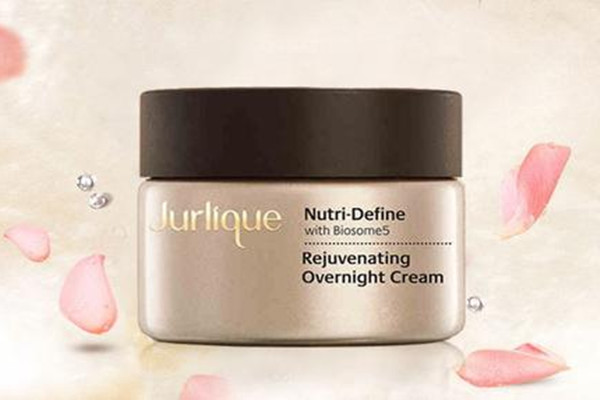 茱莉蔻臻萃活顏御容晚霜介紹 茱莉蔻臻萃活顏御容晚霜的功效 茱莉蔻臻萃活顏御容晚霜介紹 茱莉蔻臻萃活顏御容晚霜的功效