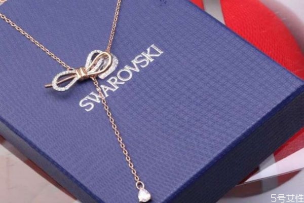 施華洛世奇項(xiàng)鏈掉色的原因 為什么施華洛世奇項(xiàng)鏈會(huì)掉色 施華洛世奇項(xiàng)鏈掉色的原因 為什么施華洛世奇項(xiàng)鏈會(huì)掉色