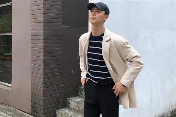 西裝配什么帽子好看 穿西裝戴什么帽子好看 西裝配什么帽子好看 穿西裝戴什么帽子好看