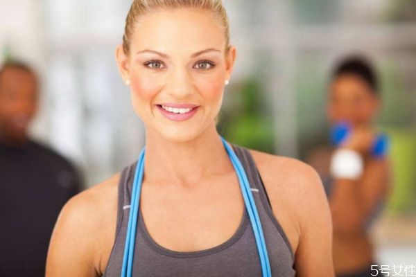 開合跳和跳繩哪個(gè)減肥 開合跳和跳繩哪個(gè)效果好 開合跳和跳繩哪個(gè)減肥 開合跳和跳繩哪個(gè)效果好