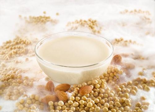 無(wú)糖豆?jié){的熱量高嗎 無(wú)糖豆?jié){的功效 無(wú)糖豆?jié){的熱量高嗎 無(wú)糖豆?jié){的功效