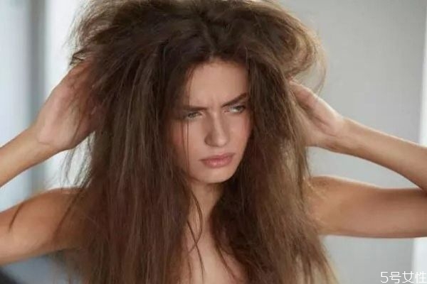 頭發(fā)厚怎樣讓頭發(fā)變少 頭發(fā)太厚怎么變稀 頭發(fā)厚怎樣讓頭發(fā)變少 頭發(fā)太厚怎么變稀