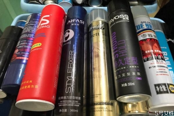 用發(fā)膠怎么抓頭發(fā) 發(fā)膠的正確使用方法 用發(fā)膠怎么抓頭發(fā) 發(fā)膠的正確使用方法