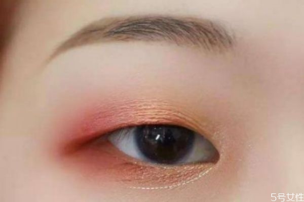 腫眼皮適合啞光嗎 腫眼泡的眼妝誤區(qū) 腫眼皮適合啞光嗎 腫眼泡的眼妝誤區(qū)