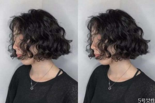 頭大臉大可以燙羊毛卷嗎 大頭大臉適合什么樣的發(fā)型 頭大臉大可以燙羊毛卷嗎 大頭大臉適合什么樣的發(fā)型