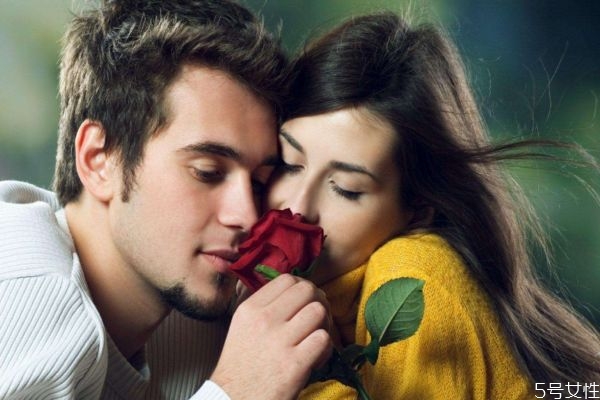 哄女生開心的情話有什么 什么是哄女生開心的情話 哄女生開心的情話有什么 什么是哄女生開心的情話