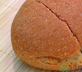 全麥面包的熱量？全麥面包的熱量高嗎？