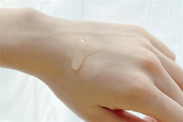 理膚泉b5精華液多少錢 理膚泉b5精華液保質(zhì)期 理膚泉b5精華液多少錢 理膚泉b5精華液保質(zhì)期