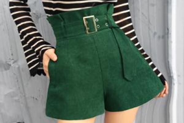 梨型身材適合短褲嗎 梨型身材適合穿什么類型的短褲 梨型身材適合短褲嗎 梨型身材適合穿什么類型的短褲