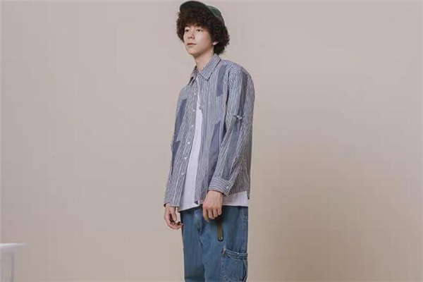 什么樣的襯衫能當外套穿 襯衫當外套穿怎么搭配 什么樣的襯衫能當外套穿 襯衫當外套穿怎么搭配