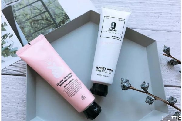 手部護理的方法 手部應(yīng)該怎么護理 手部護理的方法 手部應(yīng)該怎么護理