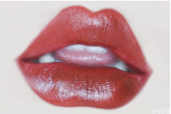 口紅粘毛怎么辦 怎么解決口紅粘毛 口紅粘毛怎么辦 怎么解決口紅粘毛