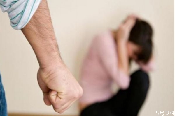 打了老婆怎么哄她回來 打了老婆應(yīng)該怎么道歉 打了老婆怎么哄她回來 打了老婆應(yīng)該怎么道歉